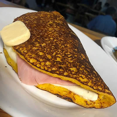 Cachapa de Jamón y Queso
